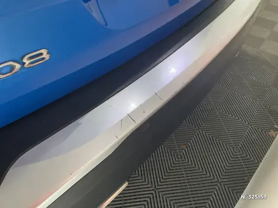 PEUGEOT 2008 II - voiture d'occasion - Photo 25