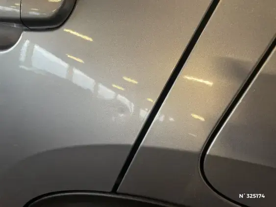 PEUGEOT 2008 II - voiture d'occasion - Photo 27