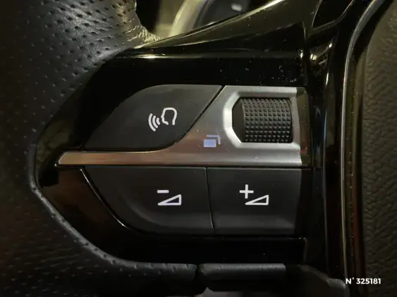 PEUGEOT 2008 II - voiture d'occasion - Photo 25