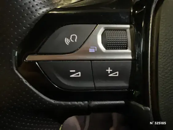 PEUGEOT 2008 II - voiture d'occasion - Photo 25