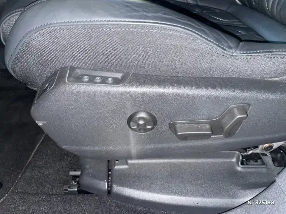 PEUGEOT 3008 II - voiture d'occasion - Photo 25