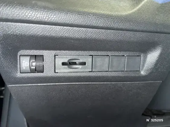 PEUGEOT 308 III - voiture d'occasion - Photo 15