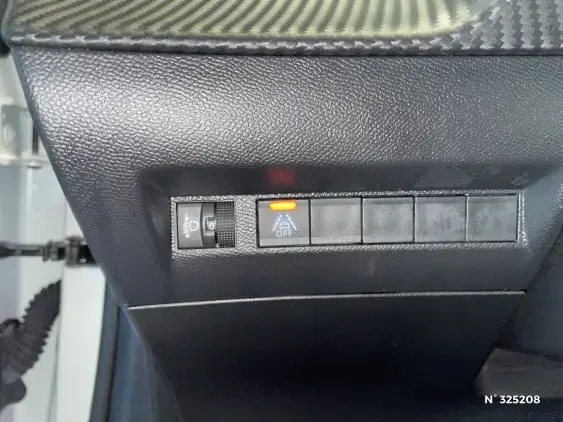 PEUGEOT 208 BUSINESS R II - voiture d'occasion - Photo 15