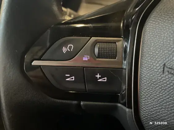 PEUGEOT 208 BUSINESS R II - voiture d'occasion - Photo 26