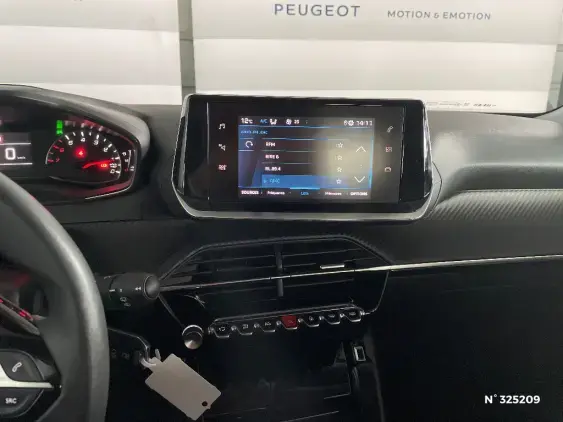 PEUGEOT 2008 II - voiture d'occasion - Photo 13