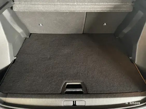 PEUGEOT 2008 II - voiture d'occasion - Photo 7