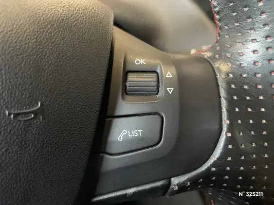 PEUGEOT 208 - voiture d'occasion - Photo 26