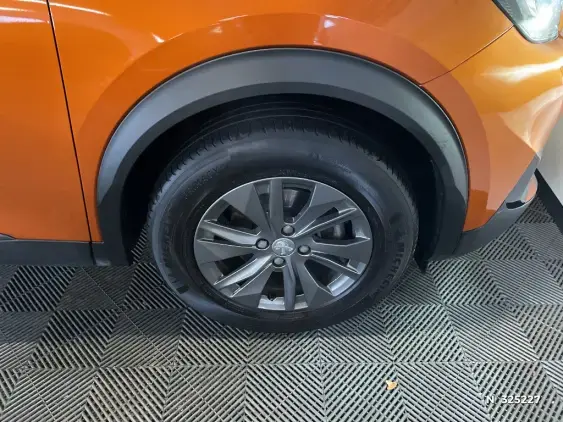 PEUGEOT 2008 II - voiture d'occasion - Photo 8