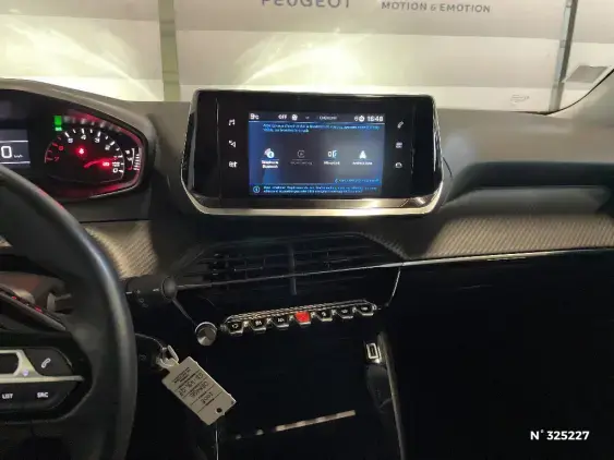 PEUGEOT 2008 II - voiture d'occasion - Photo 13