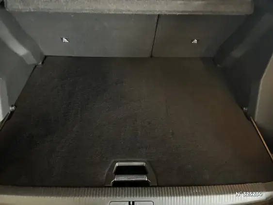 PEUGEOT 2008 II - voiture d'occasion - Photo 7