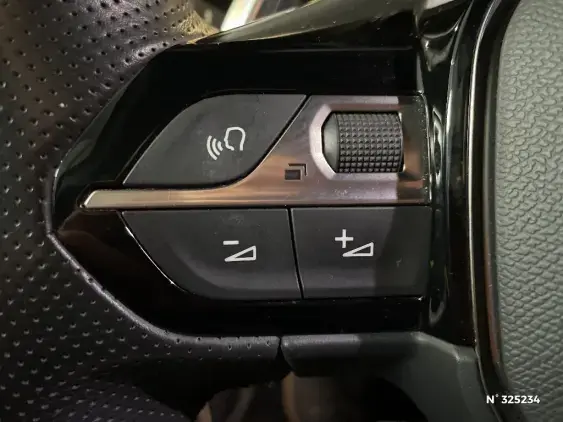 PEUGEOT 2008 II - voiture d'occasion - Photo 25