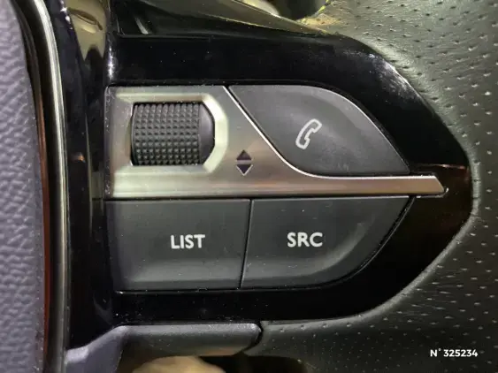 PEUGEOT 2008 II - voiture d'occasion - Photo 26