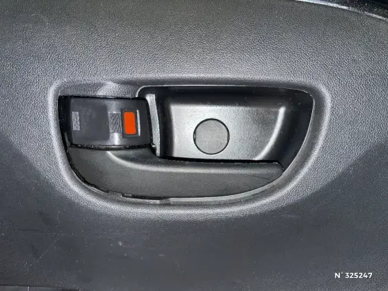 PEUGEOT 108 - voiture d'occasion - Photo 25