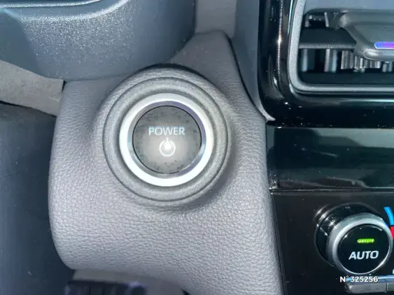 TOYOTA YARIS CROSS I - voiture d'occasion - Photo 26