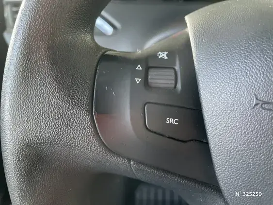 PEUGEOT 208 - voiture d'occasion - Photo 25