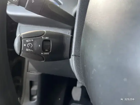 PEUGEOT 208 - voiture d'occasion - Photo 27