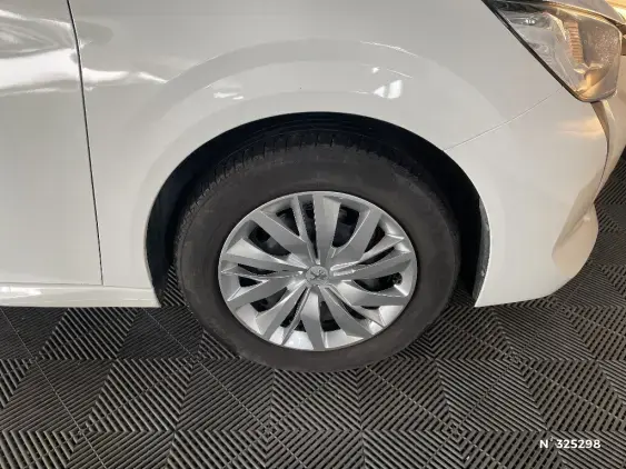 PEUGEOT 208 II - voiture d'occasion - Photo 8