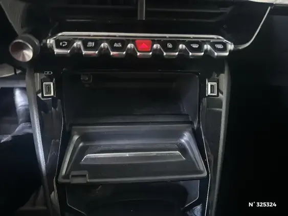 PEUGEOT 2008 II - voiture d'occasion - Photo 28