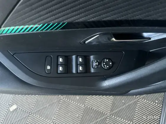 PEUGEOT 2008 II - voiture d'occasion - Photo 30