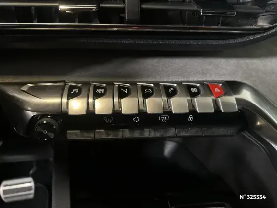 PEUGEOT 3008 II - voiture d'occasion - Photo 32