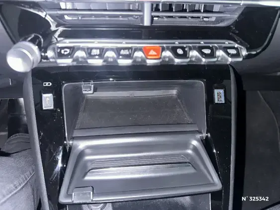 PEUGEOT 208 BUSINESS R II - voiture d'occasion - Photo 26