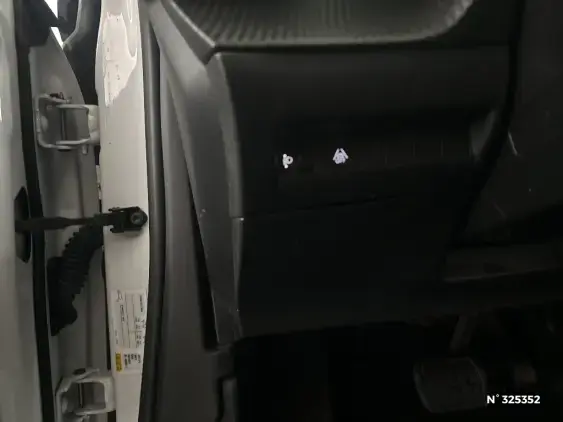 PEUGEOT 2008 ELECTRIQUE II - voiture d'occasion - Photo 15