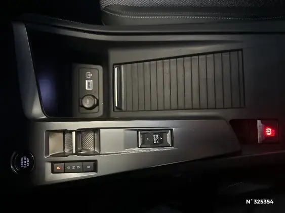 PEUGEOT 308 III - voiture d'occasion - Photo 28