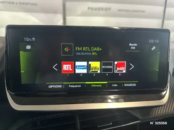 PEUGEOT 208 II - voiture d'occasion - Photo 13