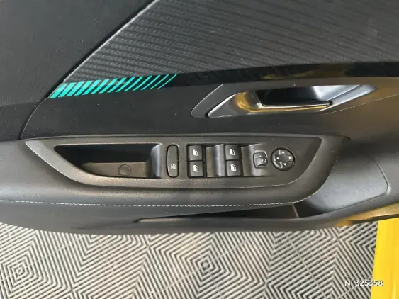 PEUGEOT 208 II - voiture d'occasion - Photo 26