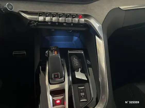 PEUGEOT 3008 II - voiture d'occasion - Photo 25