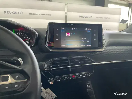 PEUGEOT 2008 II - voiture d'occasion - Photo 13