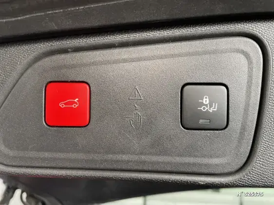 PEUGEOT 3008 II - voiture d'occasion - Photo 32