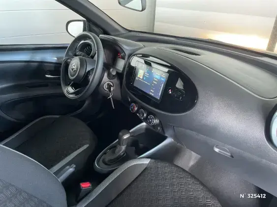 TOYOTA AYGO X - voiture d'occasion - Photo 10