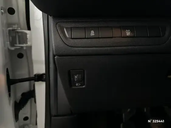 PEUGEOT 208 - voiture d'occasion - Photo 14