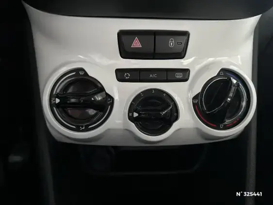 PEUGEOT 208 - voiture d'occasion - Photo 27