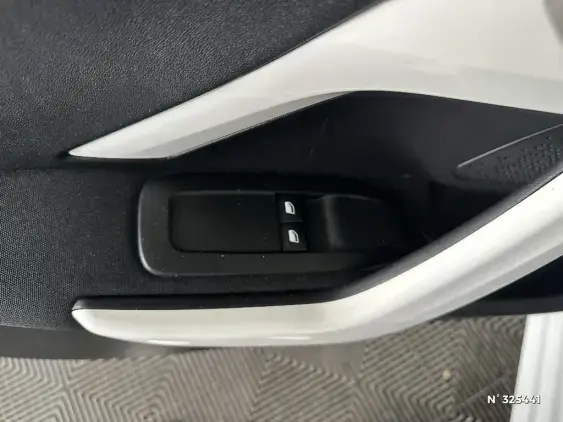 PEUGEOT 208 - voiture d'occasion - Photo 29