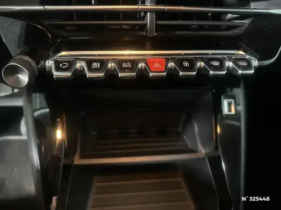 PEUGEOT 2008 II - voiture d'occasion - Photo 29