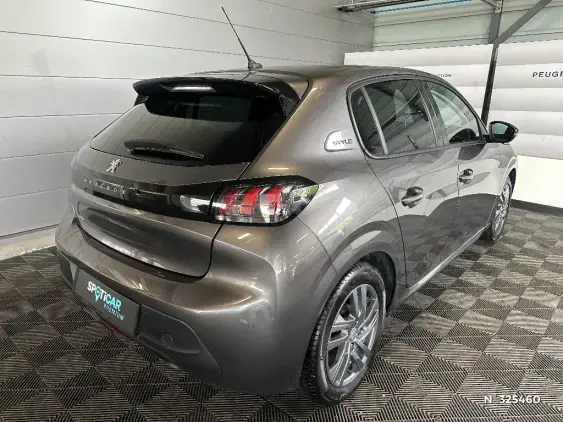 PEUGEOT 208 II - voiture d'occasion - Photo 4