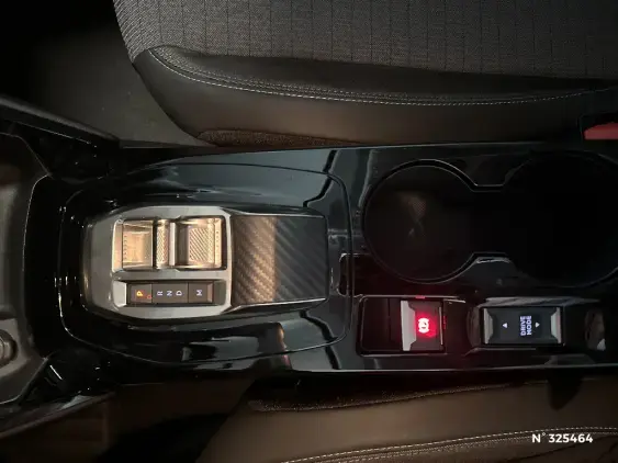 PEUGEOT 208 II - voiture d'occasion - Photo 27