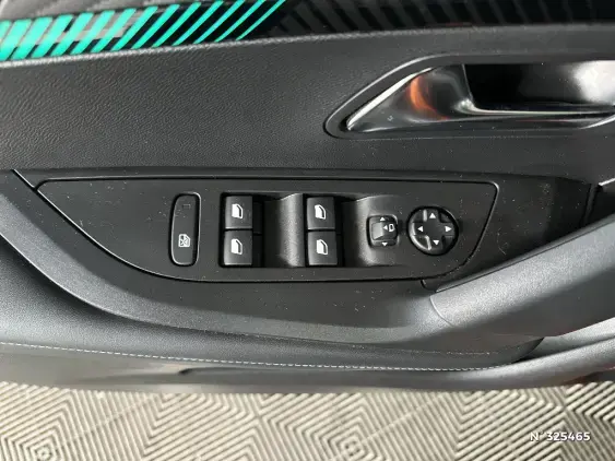 PEUGEOT 2008 II - voiture d'occasion - Photo 27