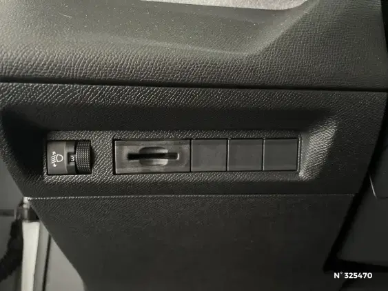 PEUGEOT 308 III - voiture d'occasion - Photo 15