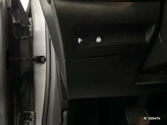 PEUGEOT 208 ELECTRIQUE II - voiture d'occasion - Photo 15