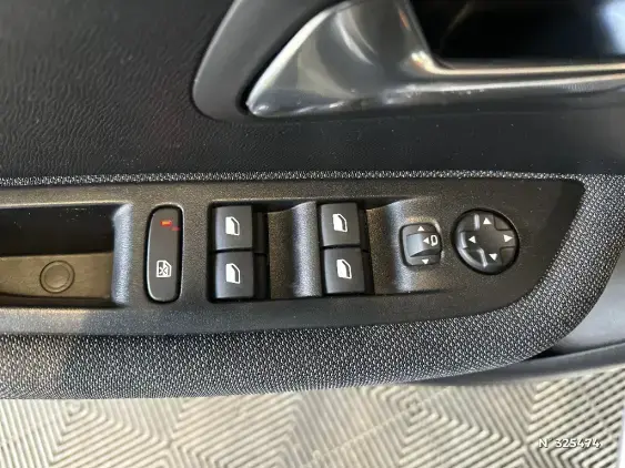 PEUGEOT 208 ELECTRIQUE II - voiture d'occasion - Photo 29