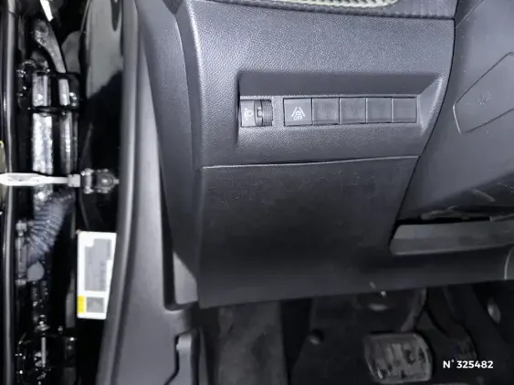 PEUGEOT 2008 ELECTRIQUE II - voiture d'occasion - Photo 15
