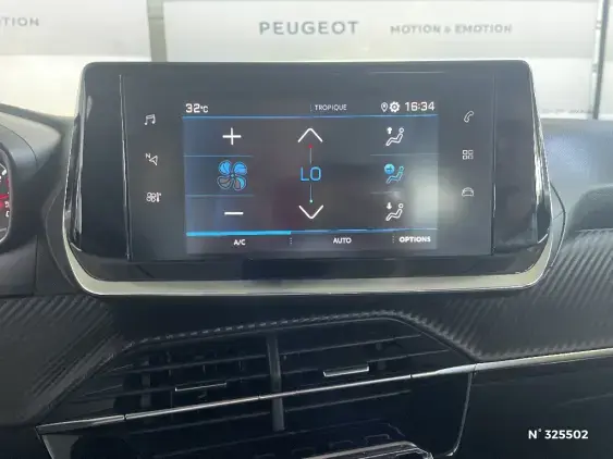 PEUGEOT 2008 II - voiture d'occasion - Photo 13