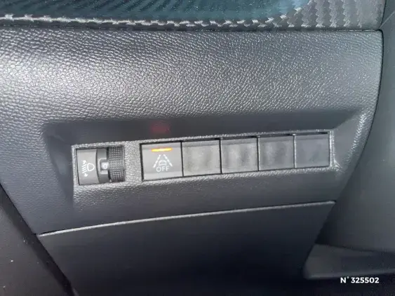 PEUGEOT 2008 II - voiture d'occasion - Photo 15