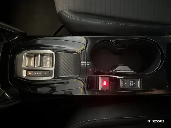 PEUGEOT 2008 II - voiture d'occasion - Photo 27