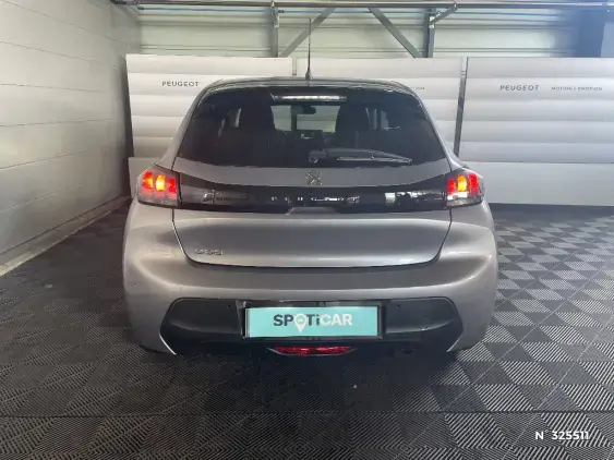 PEUGEOT 208 II - voiture d'occasion - Photo 6