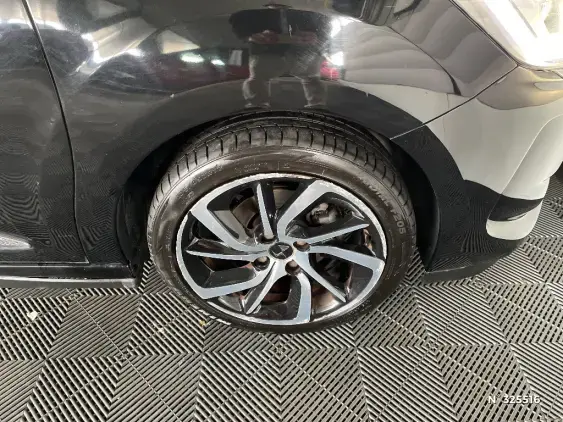 DS DS 3 CROSSBACK I - voiture d'occasion - Photo 8