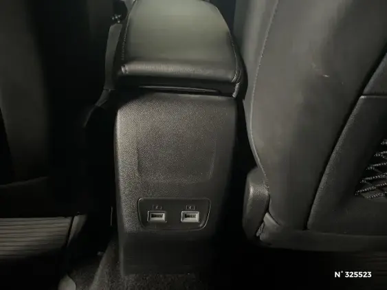 PEUGEOT 2008 II - voiture d'occasion - Photo 33